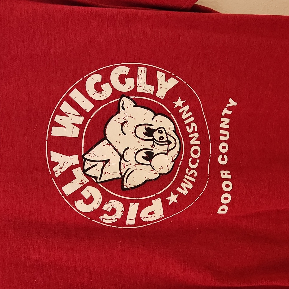 Piggly Wiggly souvenir shirt Door County,  Wisconsin